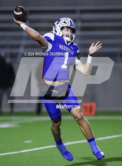 Thumbnail 3 in Needville vs. Kilgore (UIL Football 4A D1 Region III Area) photogallery.