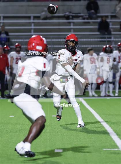 Thumbnail 3 in Needville vs. Kilgore (UIL Football 4A D1 Region III Area) photogallery.
