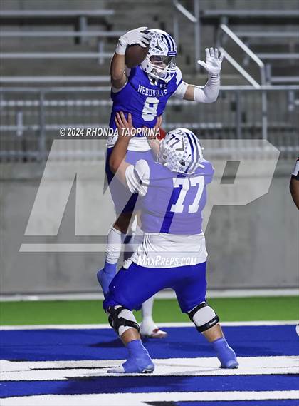 Thumbnail 1 in Needville vs. Kilgore (UIL Football 4A D1 Region III Area) photogallery.