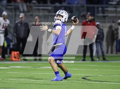 Thumbnail 3 in Needville vs. Kilgore (UIL Football 4A D1 Region III Area) photogallery.