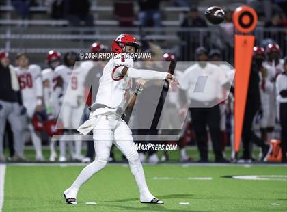 Thumbnail 3 in Needville vs. Kilgore (UIL Football 4A D1 Region III Area) photogallery.