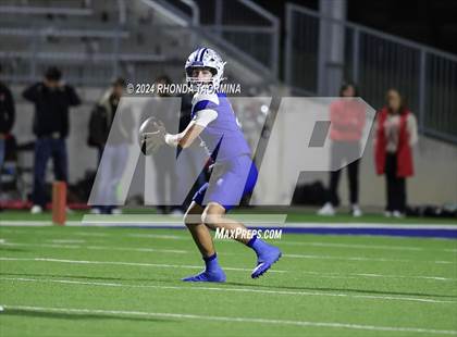 Thumbnail 1 in Needville vs. Kilgore (UIL Football 4A D1 Region III Area) photogallery.