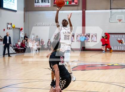 Thumbnail 2 in Istrouma vs E.D. White (D2 regional) photogallery.