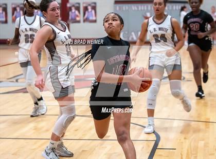 Thumbnail 2 in Istrouma vs E.D. White (D2 regional) photogallery.