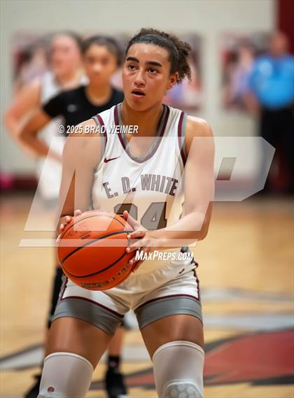 Thumbnail 3 in Istrouma vs E.D. White (D2 regional) photogallery.
