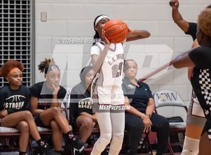 Thumbnail 2 in Istrouma vs E.D. White (D2 regional) photogallery.