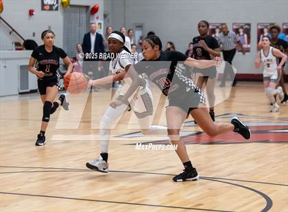 Thumbnail 3 in Istrouma vs E.D. White (D2 regional) photogallery.