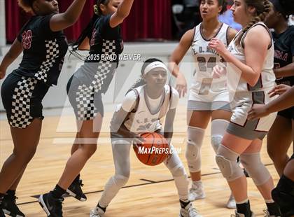 Thumbnail 3 in Istrouma vs E.D. White (D2 regional) photogallery.