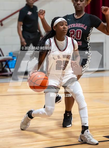 Thumbnail 3 in Istrouma vs E.D. White (D2 regional) photogallery.