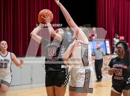 Thumbnail 3 in Istrouma vs E.D. White (D2 regional) photogallery.