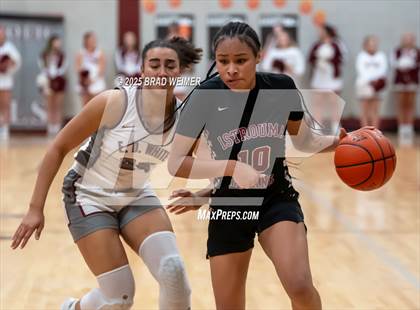 Thumbnail 2 in Istrouma vs E.D. White (D2 regional) photogallery.