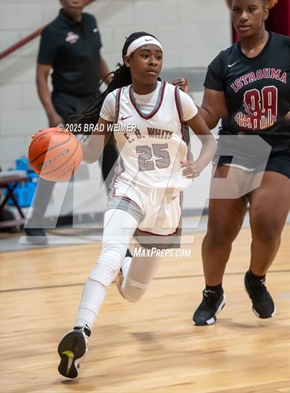 Thumbnail 2 in Istrouma vs E.D. White (D2 regional) photogallery.