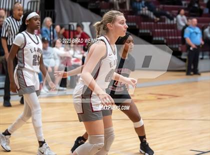 Thumbnail 2 in Istrouma vs E.D. White (D2 regional) photogallery.