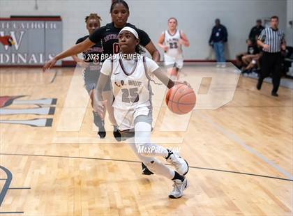 Thumbnail 2 in Istrouma vs E.D. White (D2 regional) photogallery.