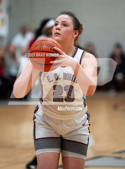 Thumbnail 1 in Istrouma vs E.D. White (D2 regional) photogallery.