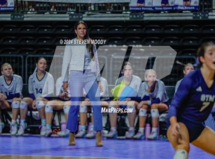 Thumbnail 2 in Benjamin Franklin vs. St. Thomas More (LHSAA Division I Final) photogallery.