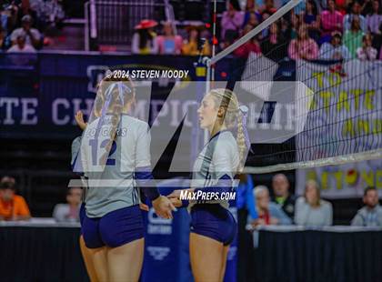 Thumbnail 1 in Benjamin Franklin vs. St. Thomas More (LHSAA Division I Final) photogallery.
