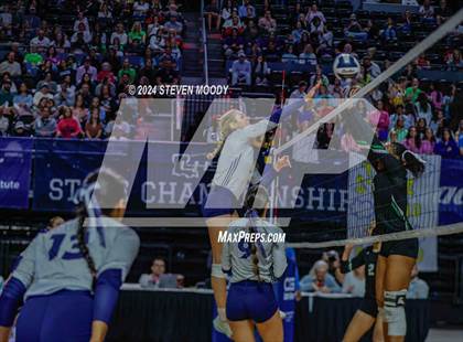 Thumbnail 1 in Benjamin Franklin vs. St. Thomas More (LHSAA Division I Final) photogallery.