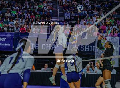 Thumbnail 3 in Benjamin Franklin vs. St. Thomas More (LHSAA Division I Final) photogallery.