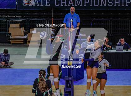 Thumbnail 3 in Benjamin Franklin vs. St. Thomas More (LHSAA Division I Final) photogallery.
