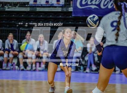 Thumbnail 1 in Benjamin Franklin vs. St. Thomas More (LHSAA Division I Final) photogallery.