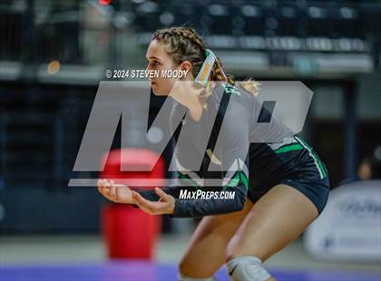 Thumbnail 2 in Benjamin Franklin vs. St. Thomas More (LHSAA Division I Final) photogallery.