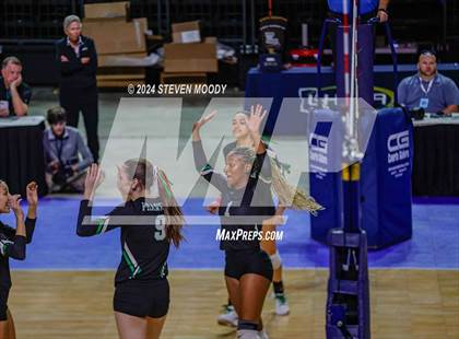 Thumbnail 2 in Benjamin Franklin vs. St. Thomas More (LHSAA Division I Final) photogallery.