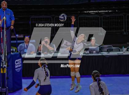 Thumbnail 3 in Benjamin Franklin vs. St. Thomas More (LHSAA Division I Final) photogallery.