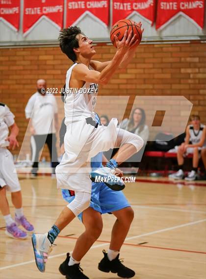 Thumbnail 3 in Round Mountain vs Owyhee (WREC Classic) photogallery.
