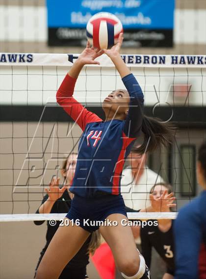 Thumbnail 1 in Allen @ Hebron photogallery.