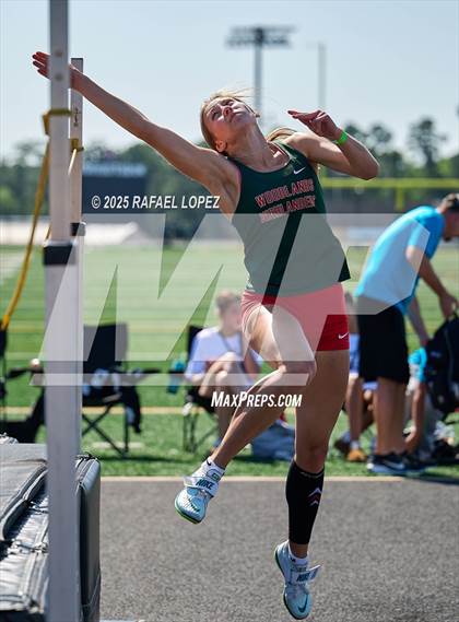 Thumbnail 2 in UIL 6A Track & Field Area 13&14 (High Jump) photogallery.