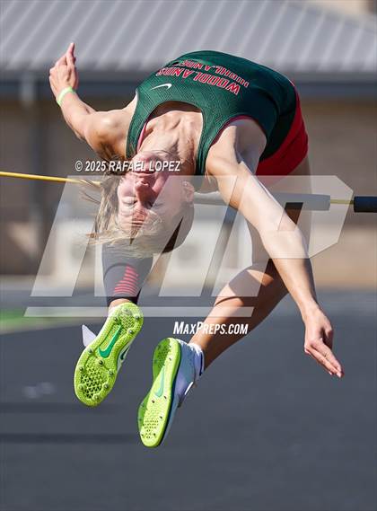 Thumbnail 3 in UIL 6A Track & Field Area 13&14 (High Jump) photogallery.