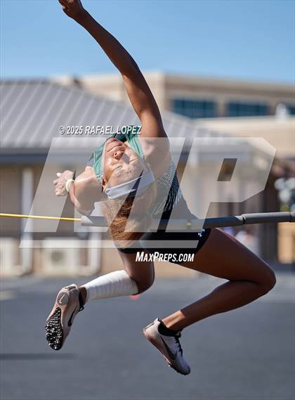Thumbnail 1 in UIL 6A Track & Field Area 13&14 (High Jump) photogallery.