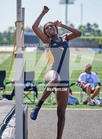 Thumbnail 3 in UIL 6A Track & Field Area 13&14 (High Jump) photogallery.