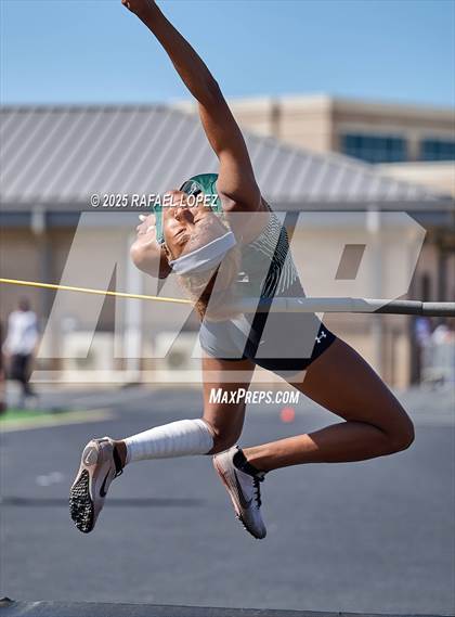 Thumbnail 3 in UIL 6A Track & Field Area 13&14 (High Jump) photogallery.