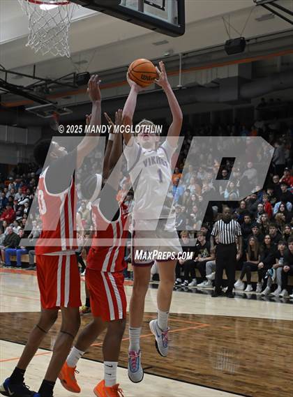 Thumbnail 3 in Wisconsin Lutheran vs. Pike (Kevin Brown Memorial Tournament of Champions) photogallery.