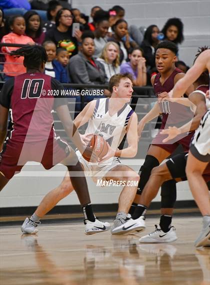 Thumbnail 1 in Jefferson vs. Mt. Vernon (UIL 3A Area Playoff) photogallery.