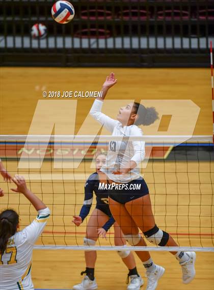 Thumbnail 2 in Rowe [Nikki] vs Smithson Valley (NEISD Volleyball Tournament) photogallery.