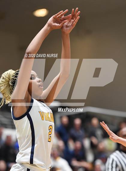 Thumbnail 2 in Santa Monica vs. Crean Lutheran (CIF 3AA Championship) photogallery.