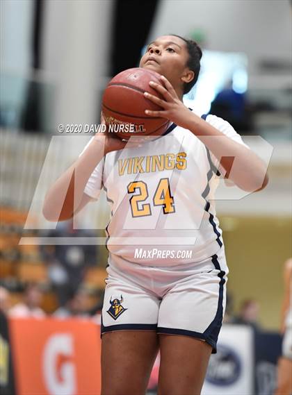 Thumbnail 1 in Santa Monica vs. Crean Lutheran (CIF 3AA Championship) photogallery.