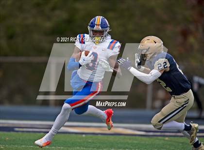 Thumbnail 3 in East St. Louis @ Lemont (IHSA Class 6A Quarterfinal) photogallery.