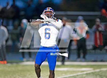 Thumbnail 2 in East St. Louis @ Lemont (IHSA Class 6A Quarterfinal) photogallery.