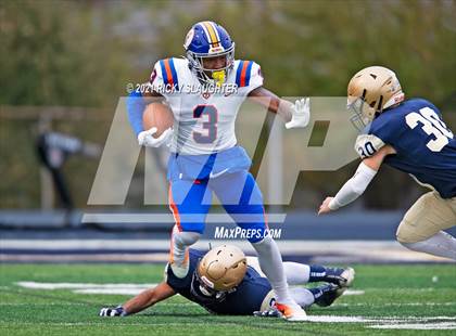 Thumbnail 2 in East St. Louis @ Lemont (IHSA Class 6A Quarterfinal) photogallery.