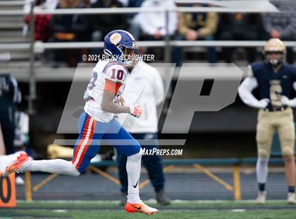 Thumbnail 3 in East St. Louis @ Lemont (IHSA Class 6A Quarterfinal) photogallery.