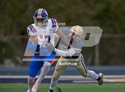 Thumbnail 2 in East St. Louis @ Lemont (IHSA Class 6A Quarterfinal) photogallery.