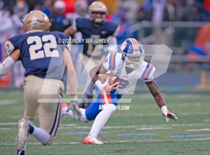 Thumbnail 3 in East St. Louis @ Lemont (IHSA Class 6A Quarterfinal) photogallery.