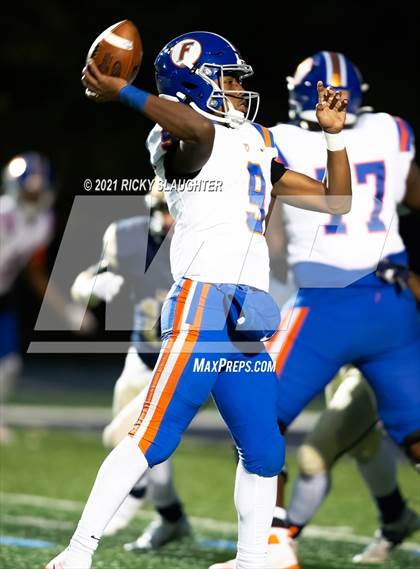Thumbnail 2 in East St. Louis @ Lemont (IHSA Class 6A Quarterfinal) photogallery.