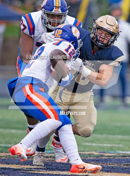 Thumbnail 2 in East St. Louis @ Lemont (IHSA Class 6A Quarterfinal) photogallery.
