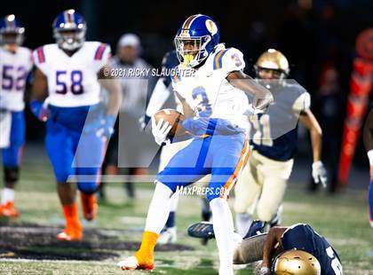 Thumbnail 1 in East St. Louis @ Lemont (IHSA Class 6A Quarterfinal) photogallery.