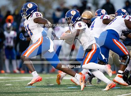 Thumbnail 3 in East St. Louis @ Lemont (IHSA Class 6A Quarterfinal) photogallery.